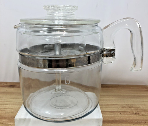 Corning pyrex glass - corning, pot